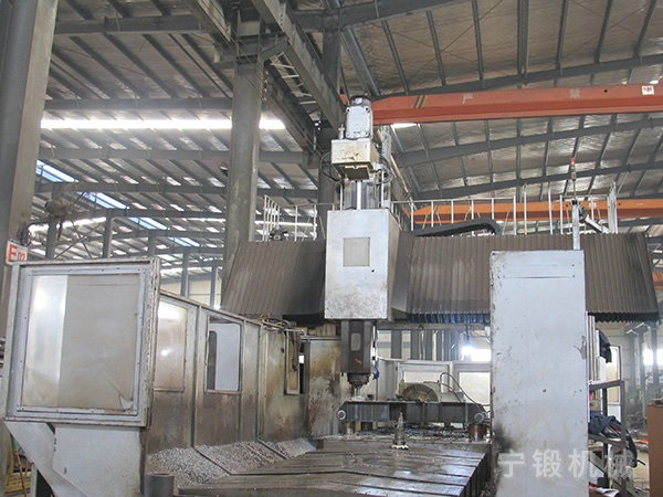 4米加工中心（xīn）